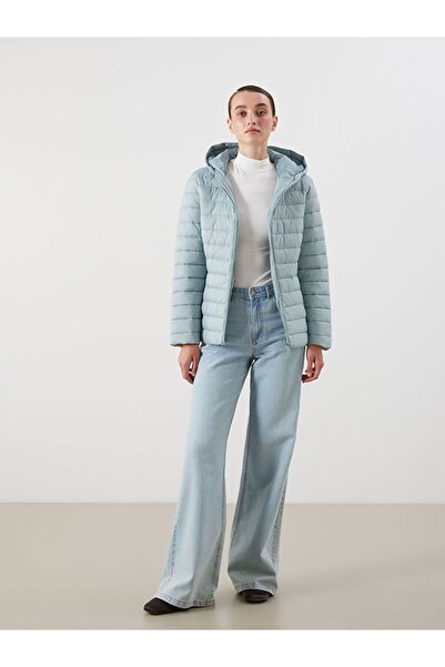 LC Waikiki LCWAIKIKI Classic Women's Hooded Plain Puffer Coat