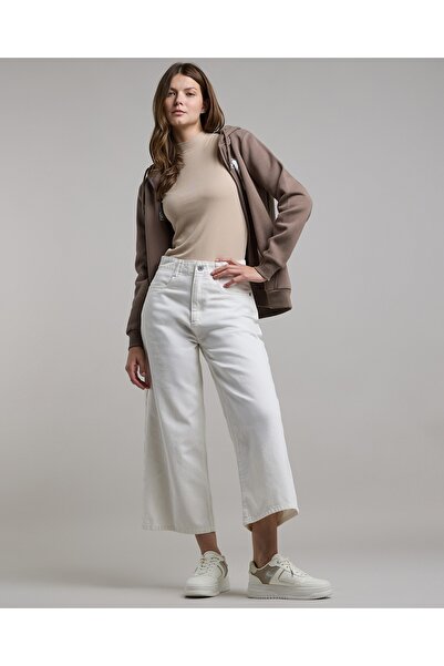 R&B Ribbed Top with High Neck and Short Sleeves