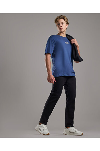 R&B بنطال جينز سادة بقصّة عادية مع أزرار للإغلاق