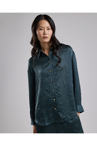 R&B Crinkled Shirt with Classic Collar and Long Sleeves