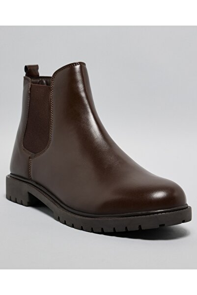 R&B Brown Men's Solid Chelsea Boots