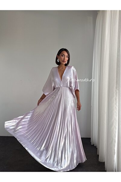 ADAMODA.RO Κομψό μακρύ πλισέ φόρεμα με λαμπερή όψη