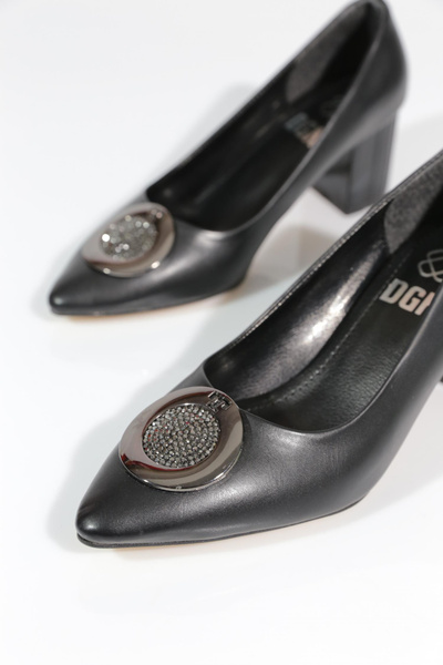 DGN K112 Women's Pointed Toe Silver Stone Buckle Heeled Shoes