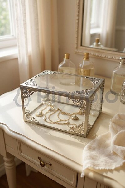 Pingolo Şeffaf Gümüş İşlemeli Pleksi Orta Boy Bohça Kutusu