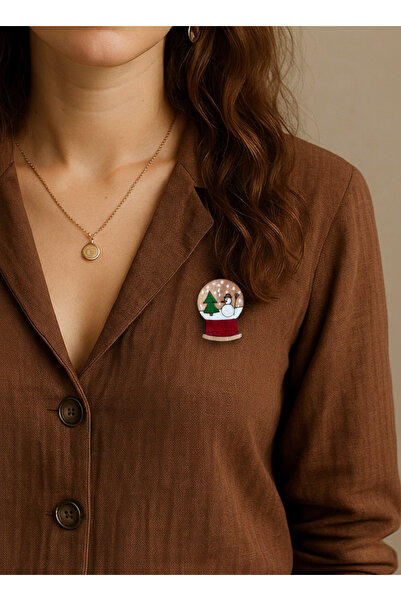 gokmentoy Kar Küresi Modeli 1 Yılbaşı Noel Temalı Ahşap El Boyaması Broş