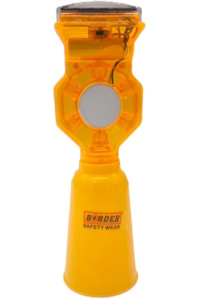 AL ARQAM مخروط مروري يعمل بالطاقة الشمسية: ضوء تحذير ساطع وموثوق للسلامة