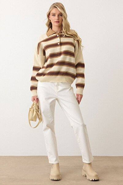 VAGGON سترة تريكو مخططة بياقة بولو باللون البيج والبني للنساء Vs01029