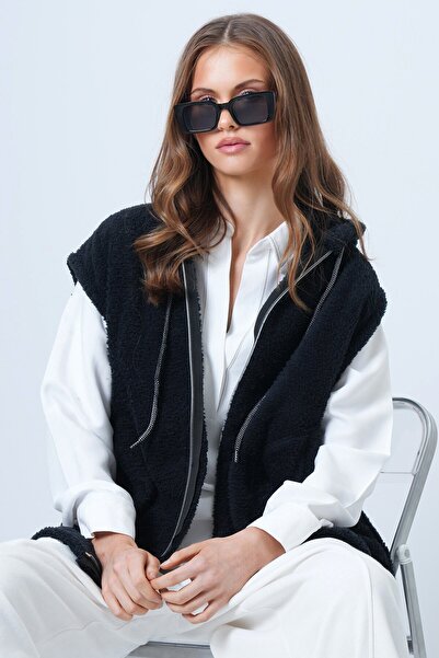 VAGGON Γυναικείο μαύρο βελούδινο γιλέκο με διπλή τσέπη με φερμουάρ Vs01334