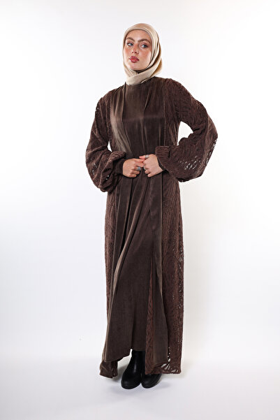 HARİKA WEAR Nakişli kadifeden yapılmış ve kupra ipeğiyle süslenmiş kahverengi ferace