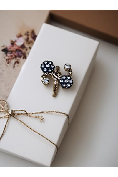 FAYRA ACCESSORIES Diamond Mount Crystal Stone Daisy Ring