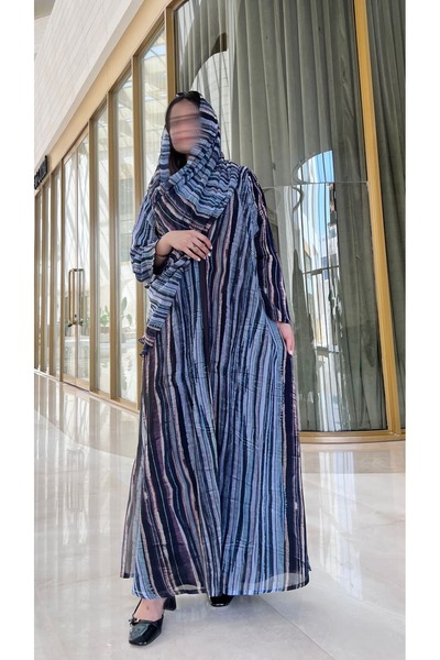 elegant veil Elegant abaya made of luxurious chiffon fabric with a multi-colored vertical stripe pattern