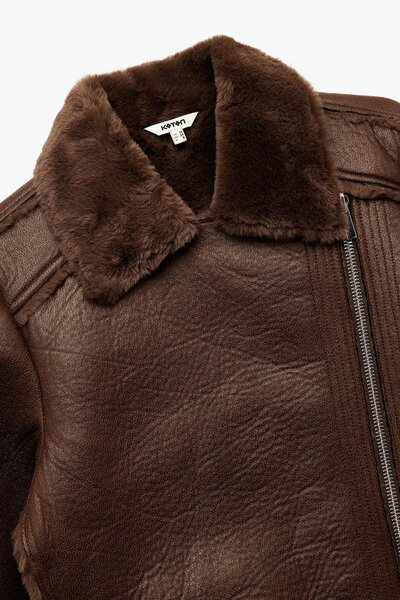 Koton Дамско яке с дълъг ръкав, подплатено с флис, с яка и изкуствена кожа, с кръстосан дизайн, с кожен вид 6WAK