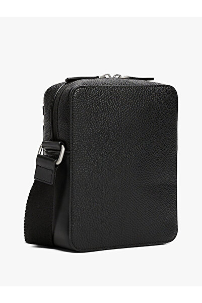 Tommy Hilfiger Men's Th Central Mini Reporter Bag