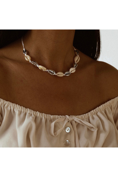 ElectraStore White And Silver Shell Chocker - CH0031S