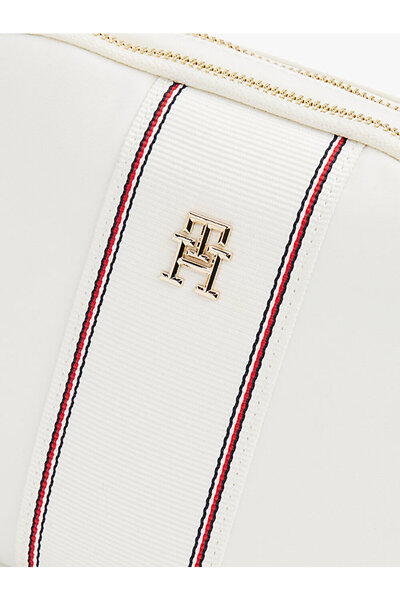 Tommy Hilfiger Women's Poppy Camera Bag