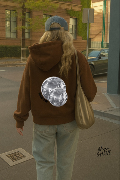 New Shine سويت شيرت بقلنسوة مطبوع عليه ديسكو كلوب