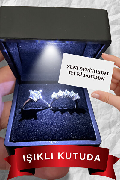 CARAT STONE IŞIKLI KUTUDA KADIN GÜMÜŞ BEŞTAŞ VE TEKTAŞ YÜZÜK