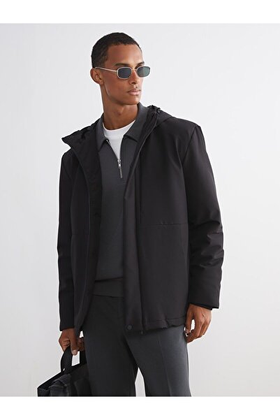 LC Waikiki LCW Vision معطف قياسي بغطاء للرأس للرجال