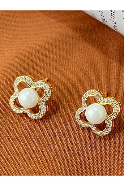 Take Two By Styli Four-Leaf Clover Shape Earrings with Faux Pearl