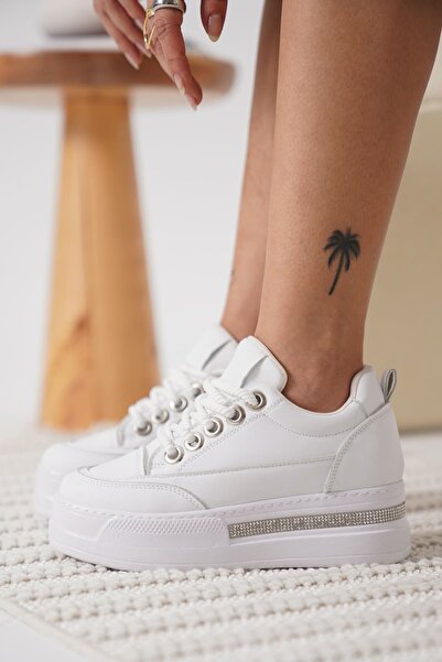 TRENDELLA Alice White Women's Hidden Heel Sneaker