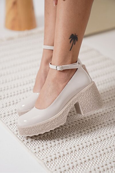 TRENDELLA Marla Women's Beige Patent Leather Ankle Helmet Casual Shoes