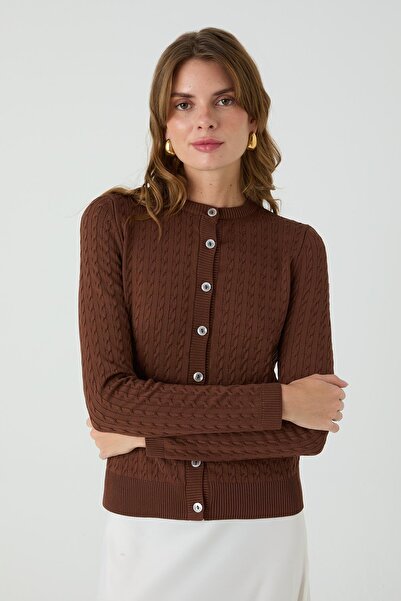 inspiration سترة بني اللون مع الشعر