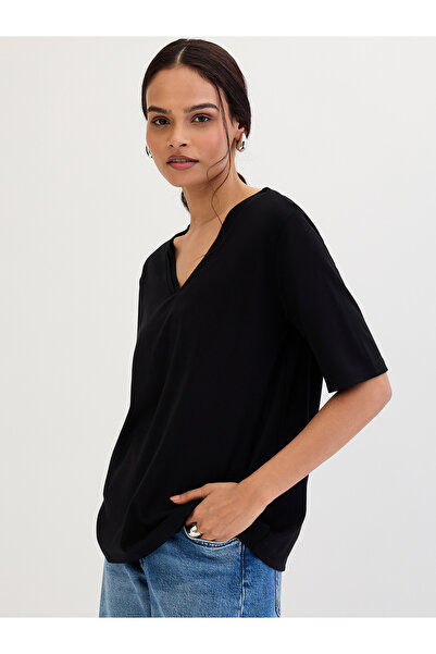 Femmella By Styli Black V Neck Basic T-Shirt