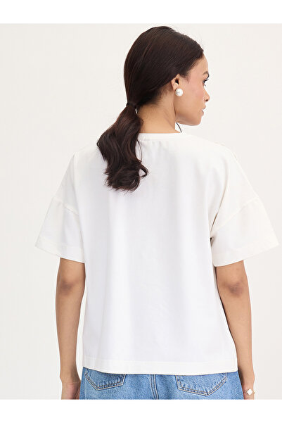 Femmella By Styli White Flower Patch Detail T-Shirt