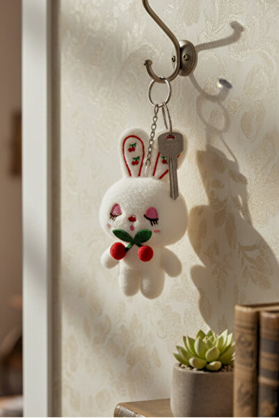 PlusOto Rabbit Keychain Home Car Office Luxury Keyring Bag Accessory Plush Keychain