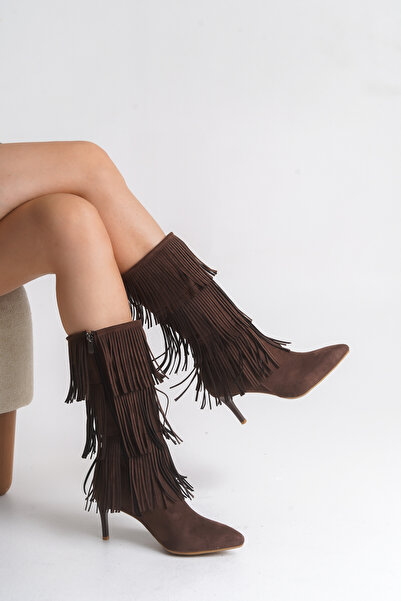 Shu Mhu Μπότες καφέ σουέτ με τακούνι 7 εκ. με μυτερή μύτη με φούντα