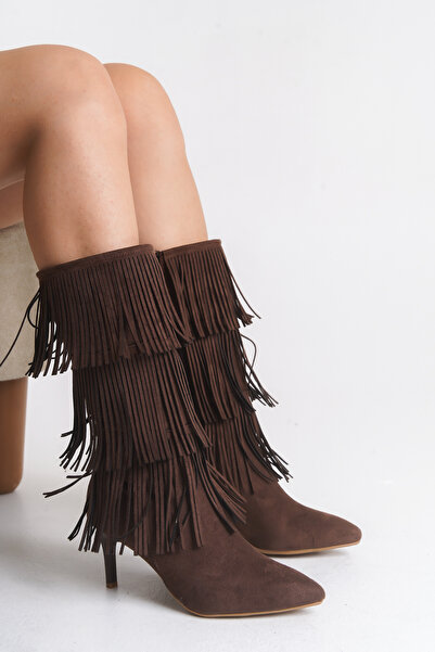 Shu Mhu Μπότες καφέ σουέτ με τακούνι 7 εκ. με μυτερή μύτη με φούντα