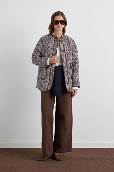 KADRİYE BAŞTÜRK Μοτίβο με αντίθεση με ρέλι Καπιτονέ παλτό καφέ