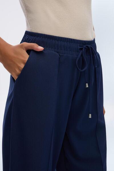 KADRİYE BAŞTÜRK High Waist Stitching Detailed Crepe Fabric Trousers Navy Blue