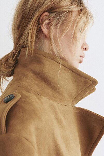 Pull & Bear Suni süet trençkot