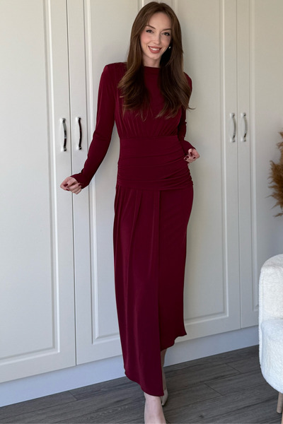 Dilay Gökoğlu Butik Bel Detaylı Vatkalı Uzun Kollu Bordo Maxi Elbise