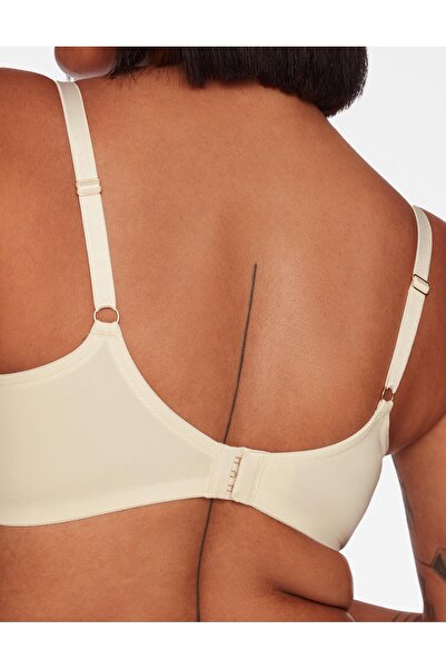 ESOTIQ Softly Padded Bra with Geometric Floral Lace Details & Decorative Decollete Chain Sexy | Tierra