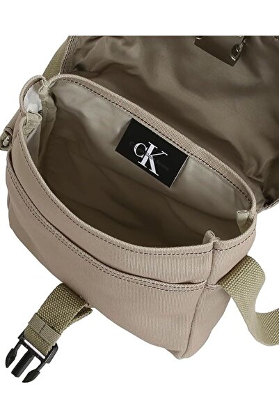 Calvin Klein حقيبة WORKWEAR UT FLAP REPORTER 18