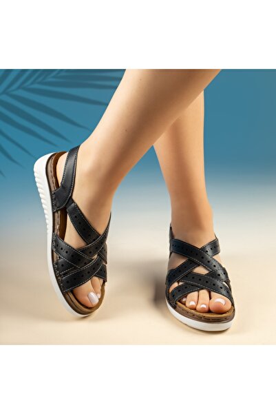 Modlet.ro Women's black platform sandals with straps MOD13584