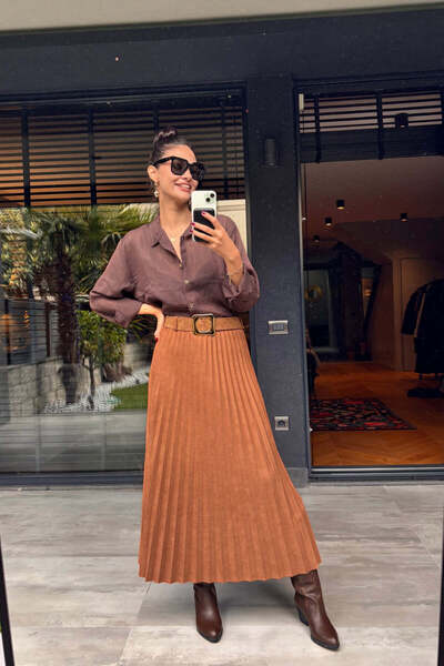 FABB Fusta din nubuc plisată cu scorțișoară