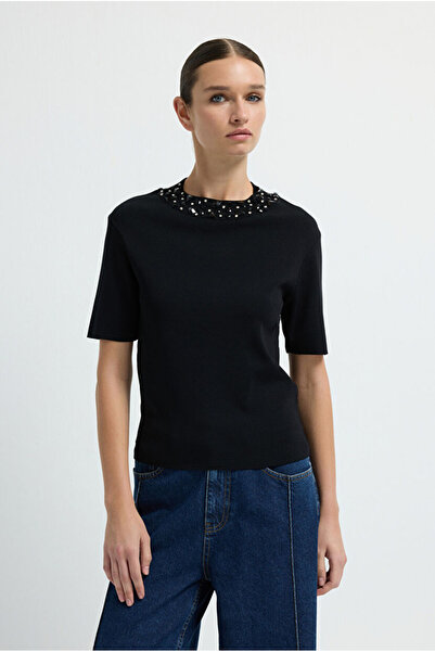 adL Yakası Taş Detaylı Triko Kazak