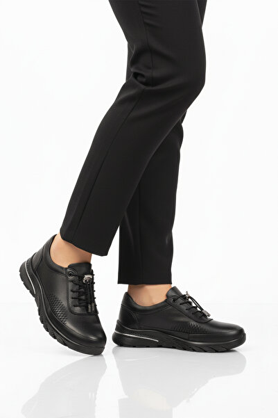 AYAKMOD حذاء نسائي كاجوال من الجلد الطبيعي باللون الأسود PLV020 Z