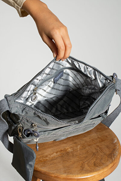 çantamgelsin Mega Polo Crinkle Fabric Multi-Volumetric Stylish and Compact Crossbody/Shoulder Women's Bag