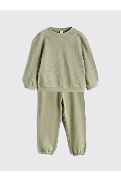 LC Waikiki سترة وبنطلون رياضي للأطفال الذكور من LCW بياقة الدراجة