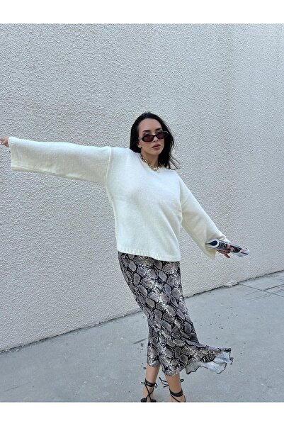 minaaise Women's Ecru Oversize Soft Textured Sweater 7014