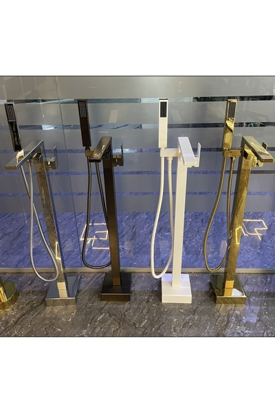 İyem Bathtub Faucet
