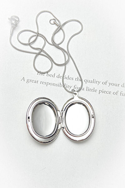 roshel Openable Necklace with Steel Cover - Gift Necklace Medium Size (3 cm Length)