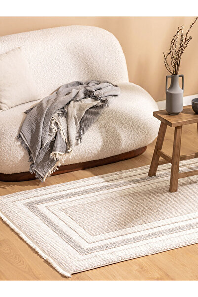 LC Waikiki Shining Store'dan Işıltılı Seçimler | Desenli Halı 120x180 cm