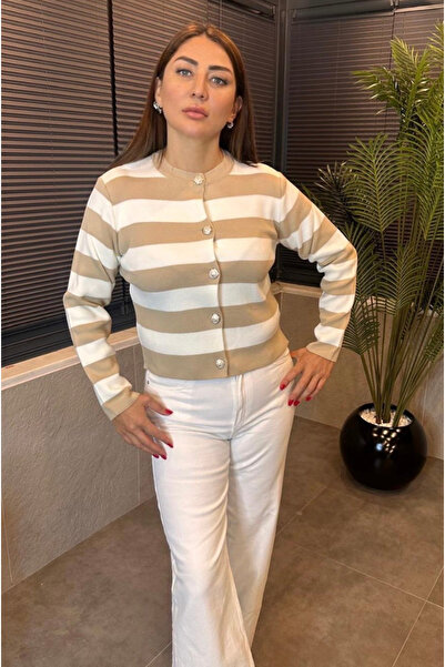 MİR STORE سترة كاميل مزينة بأزرار فضية وتفاصيل خطية