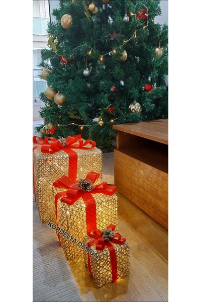kordelya design YILBAŞI AĞACI ALTI LED IŞIKLI KUTU BÜYÜK BOY 33X33X33 CM ORTA...
