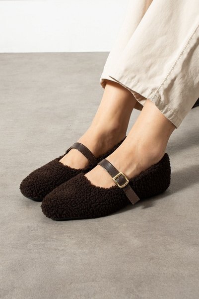 FUGA MODA Luma Brown Belted Gold Buckle Towel Textured Lightweight Home Slippers